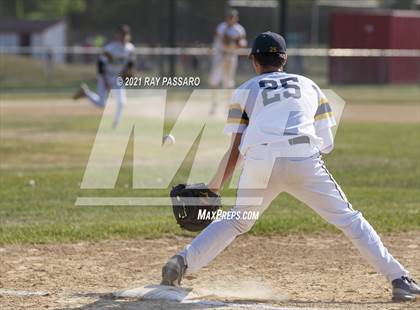 Thumbnail 2 in Shoreham Wading River vs Center Moriches photogallery.