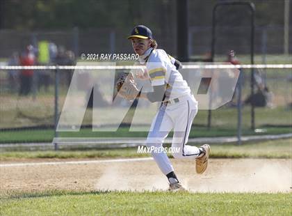 Thumbnail 2 in Shoreham Wading River vs Center Moriches photogallery.