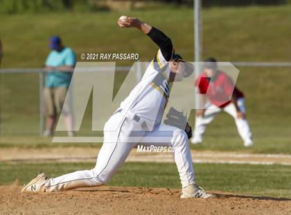 Thumbnail 3 in Shoreham Wading River vs Center Moriches photogallery.
