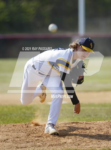 Thumbnail 2 in Shoreham Wading River vs Center Moriches photogallery.