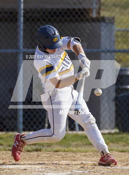 Thumbnail 2 in Shoreham Wading River vs Center Moriches photogallery.
