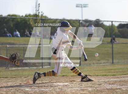 Thumbnail 3 in Shoreham Wading River vs Center Moriches photogallery.