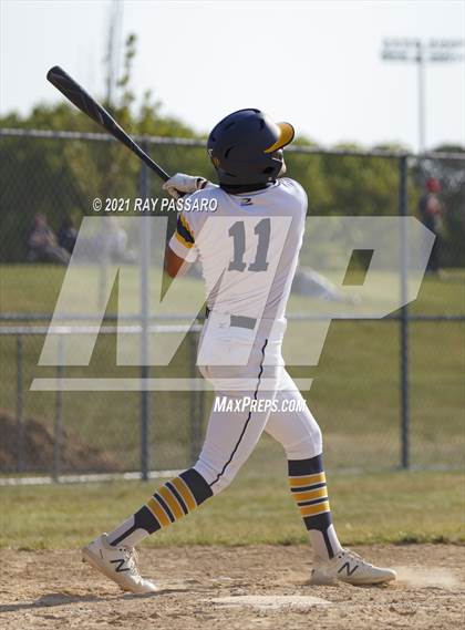 Thumbnail 3 in Shoreham Wading River vs Center Moriches photogallery.