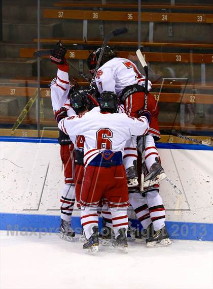 Thumbnail 2 in Fairfield Prep vs Hamden (CIAC Division I Quarterfinal) photogallery.