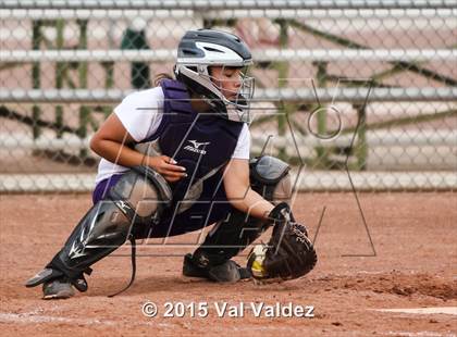 Thumbnail 2 in Mountain View vs Sabino (Tucson Badger Invitational) photogallery.