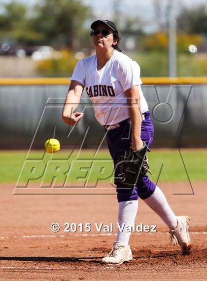 Thumbnail 2 in Mountain View vs Sabino (Tucson Badger Invitational) photogallery.