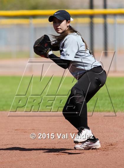 Thumbnail 2 in Mountain View vs Sabino (Tucson Badger Invitational) photogallery.