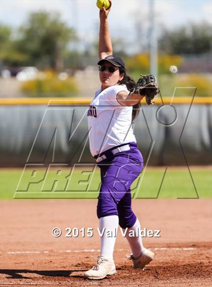 Thumbnail 1 in Mountain View vs Sabino (Tucson Badger Invitational) photogallery.