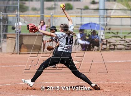 Thumbnail 1 in Mountain View vs Sabino (Tucson Badger Invitational) photogallery.