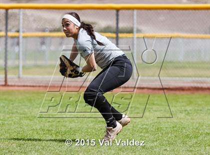 Thumbnail 3 in Mountain View vs Sabino (Tucson Badger Invitational) photogallery.