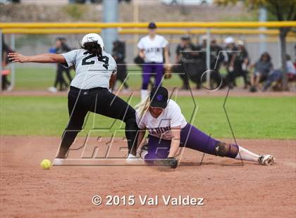 Thumbnail 2 in Mountain View vs Sabino (Tucson Badger Invitational) photogallery.