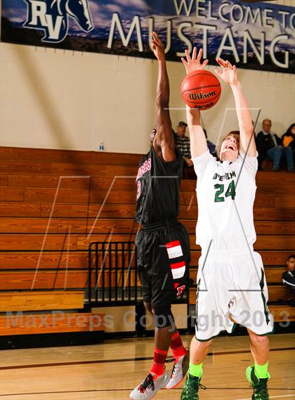 Thumbnail 2 in D'Evelyn vs. Rangeview (Ralston Roundup) photogallery.