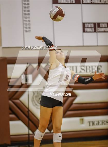 Thumbnail 3 in Hardin-Jefferson vs Bridge City (UIL Volleyball 4A Division II Area Playoff) photogallery.
