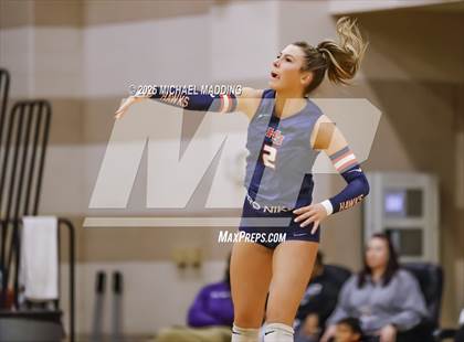 Thumbnail 3 in Hardin-Jefferson vs Bridge City (UIL Volleyball 4A Division II Area Playoff) photogallery.