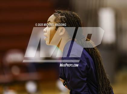 Thumbnail 3 in Hardin-Jefferson vs Bridge City (UIL Volleyball 4A Division II Area Playoff) photogallery.