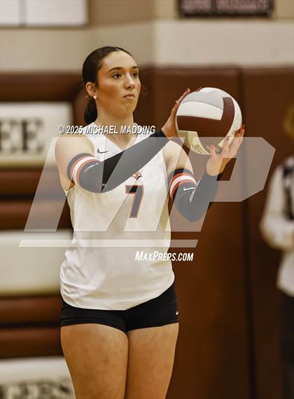 Thumbnail 1 in Hardin-Jefferson vs Bridge City (UIL Volleyball 4A Division II Area Playoff) photogallery.