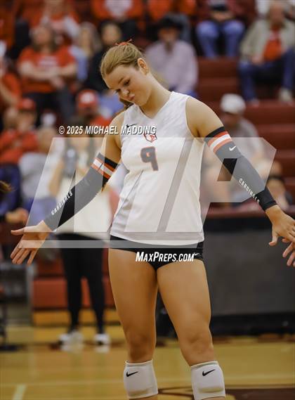 Thumbnail 1 in Hardin-Jefferson vs Bridge City (UIL Volleyball 4A Division II Area Playoff) photogallery.