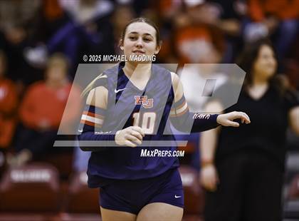 Thumbnail 3 in Hardin-Jefferson vs Bridge City (UIL Volleyball 4A Division II Area Playoff) photogallery.