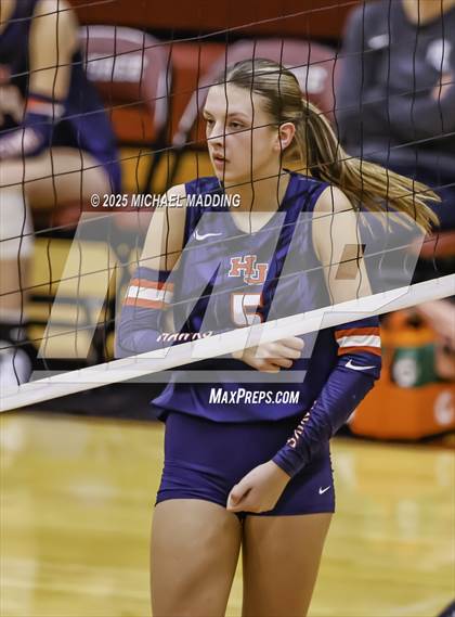Thumbnail 2 in Hardin-Jefferson vs Bridge City (UIL Volleyball 4A Division II Area Playoff) photogallery.