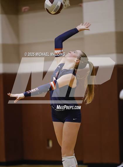 Thumbnail 1 in Hardin-Jefferson vs Bridge City (UIL Volleyball 4A Division II Area Playoff) photogallery.