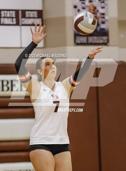 Thumbnail 1 in Hardin-Jefferson vs Bridge City (UIL Volleyball 4A Division II Area Playoff) photogallery.