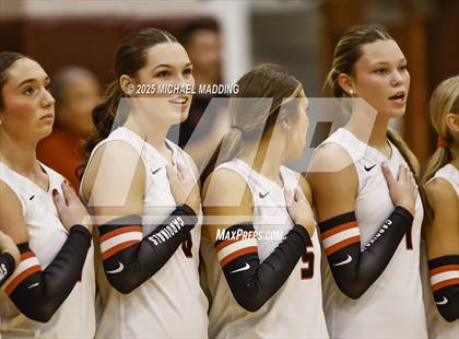 Thumbnail 2 in Hardin-Jefferson vs Bridge City (UIL Volleyball 4A Division II Area Playoff) photogallery.