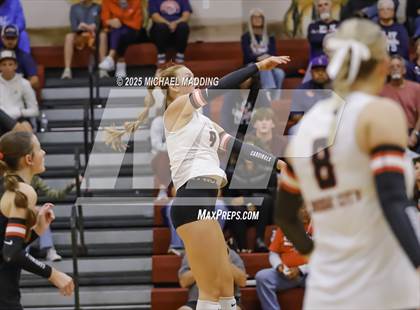 Thumbnail 2 in Hardin-Jefferson vs Bridge City (UIL Volleyball 4A Division II Area Playoff) photogallery.