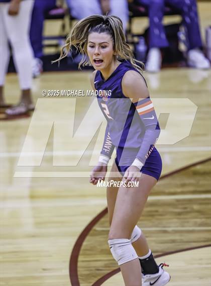 Thumbnail 3 in Hardin-Jefferson vs Bridge City (UIL Volleyball 4A Division II Area Playoff) photogallery.