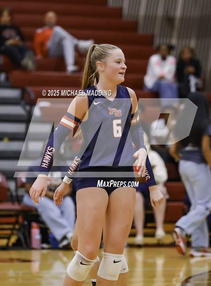 Thumbnail 2 in Hardin-Jefferson vs Bridge City (UIL Volleyball 4A Division II Area Playoff) photogallery.