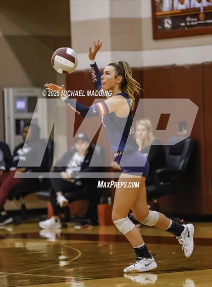 Thumbnail 3 in Hardin-Jefferson vs Bridge City (UIL Volleyball 4A Division II Area Playoff) photogallery.