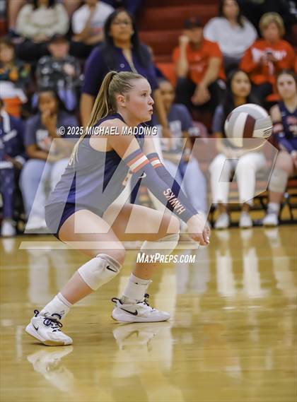 Thumbnail 3 in Hardin-Jefferson vs Bridge City (UIL Volleyball 4A Division II Area Playoff) photogallery.