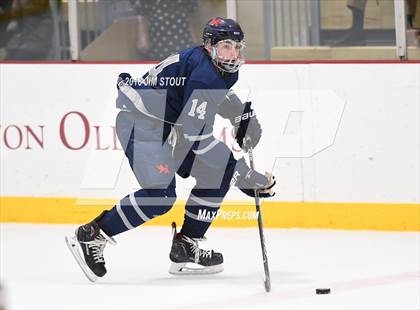 Thumbnail 1 in Kent vs. Trinity-Pawling (Avon Christmas Classic) photogallery.