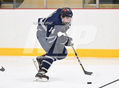 Thumbnail 2 in Kent vs. Trinity-Pawling (Avon Christmas Classic) photogallery.