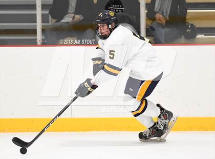 Thumbnail 3 in Kent vs. Trinity-Pawling (Avon Christmas Classic) photogallery.