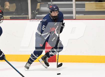 Thumbnail 3 in Kent vs. Trinity-Pawling (Avon Christmas Classic) photogallery.