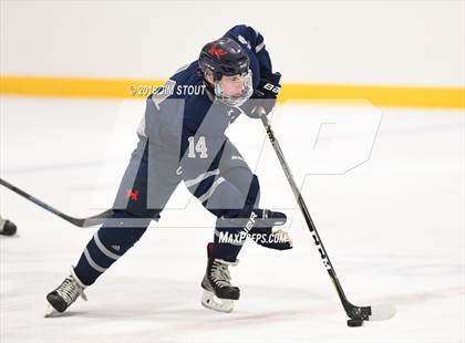 Thumbnail 3 in Kent vs. Trinity-Pawling (Avon Christmas Classic) photogallery.