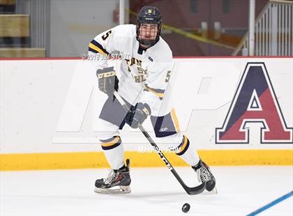 Thumbnail 3 in Kent vs. Trinity-Pawling (Avon Christmas Classic) photogallery.