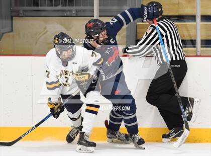 Thumbnail 1 in Kent vs. Trinity-Pawling (Avon Christmas Classic) photogallery.