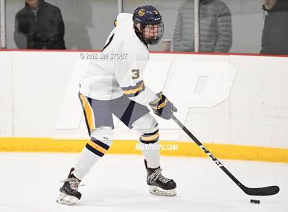 Thumbnail 1 in Kent vs. Trinity-Pawling (Avon Christmas Classic) photogallery.