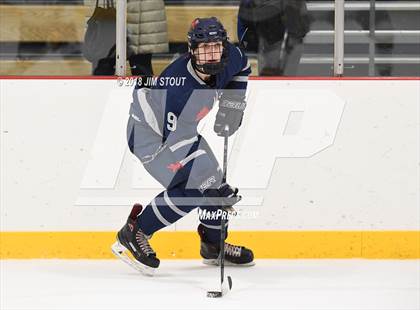 Thumbnail 1 in Kent vs. Trinity-Pawling (Avon Christmas Classic) photogallery.