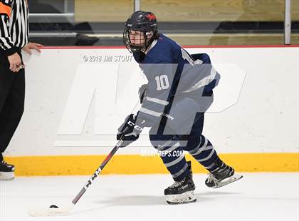 Thumbnail 1 in Kent vs. Trinity-Pawling (Avon Christmas Classic) photogallery.