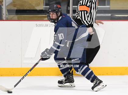 Thumbnail 3 in Kent vs. Trinity-Pawling (Avon Christmas Classic) photogallery.