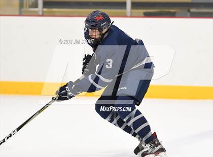 Thumbnail 1 in Kent vs. Trinity-Pawling (Avon Christmas Classic) photogallery.