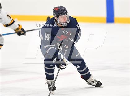 Thumbnail 2 in Kent vs. Trinity-Pawling (Avon Christmas Classic) photogallery.