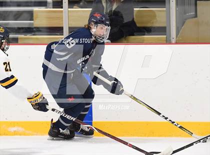 Thumbnail 1 in Kent vs. Trinity-Pawling (Avon Christmas Classic) photogallery.