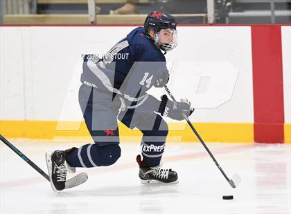 Thumbnail 1 in Kent vs. Trinity-Pawling (Avon Christmas Classic) photogallery.