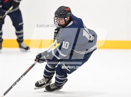 Thumbnail 3 in Kent vs. Trinity-Pawling (Avon Christmas Classic) photogallery.