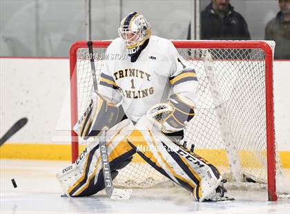 Thumbnail 3 in Kent vs. Trinity-Pawling (Avon Christmas Classic) photogallery.