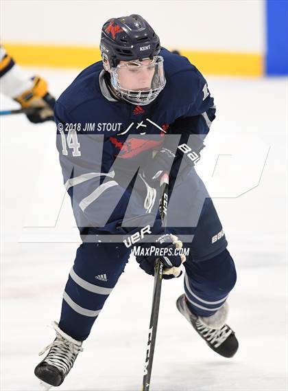 Thumbnail 3 in Kent vs. Trinity-Pawling (Avon Christmas Classic) photogallery.