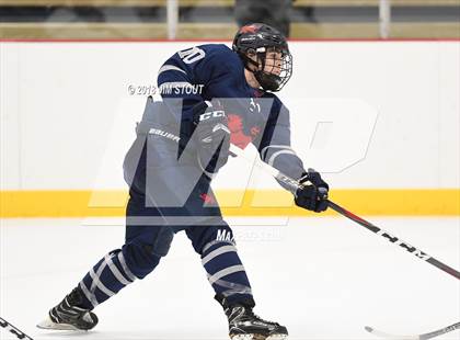 Thumbnail 3 in Kent vs. Trinity-Pawling (Avon Christmas Classic) photogallery.